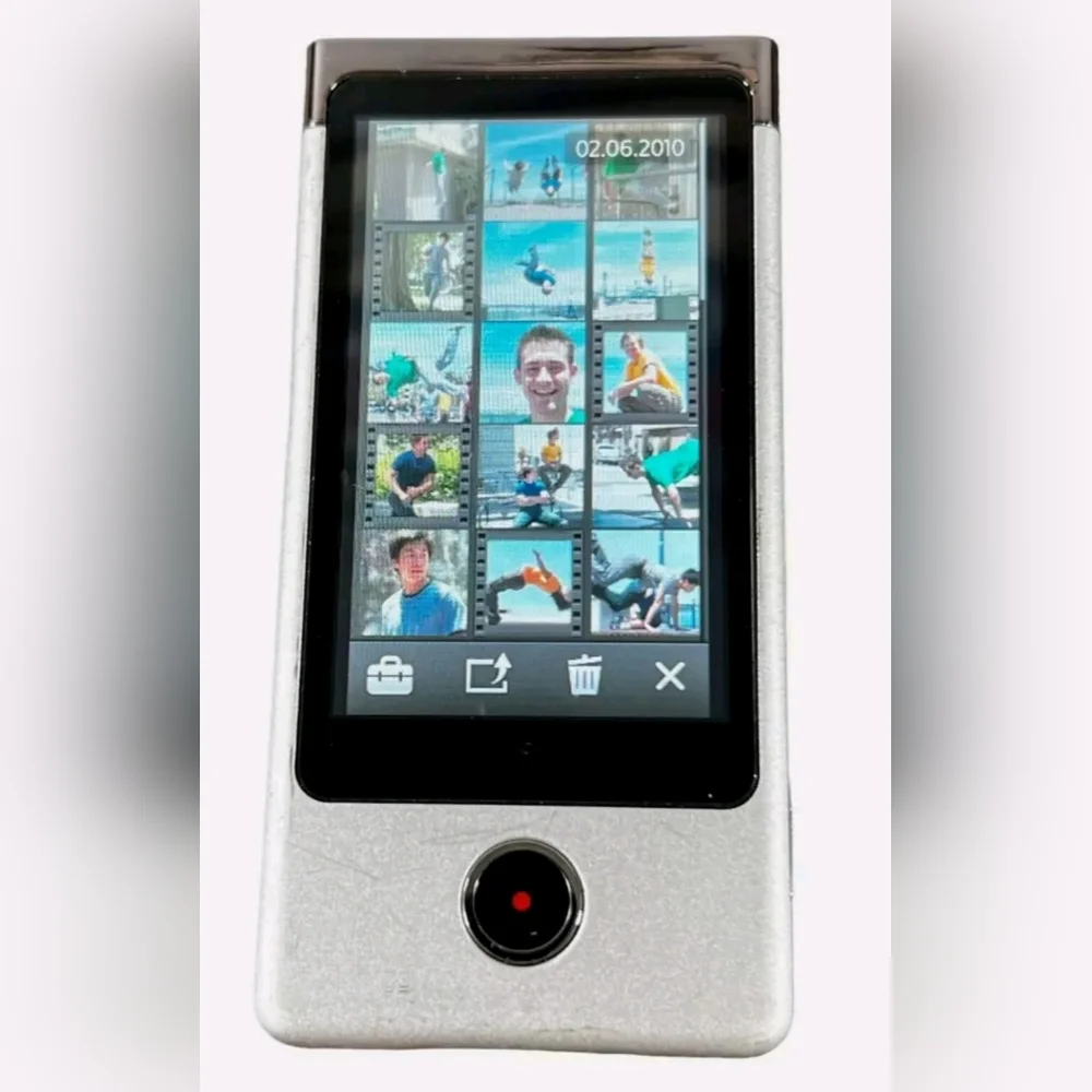 Sony MHS-TS20 Bloggie Touch Mobile HD Snap Video Camcorder Digital Camer…